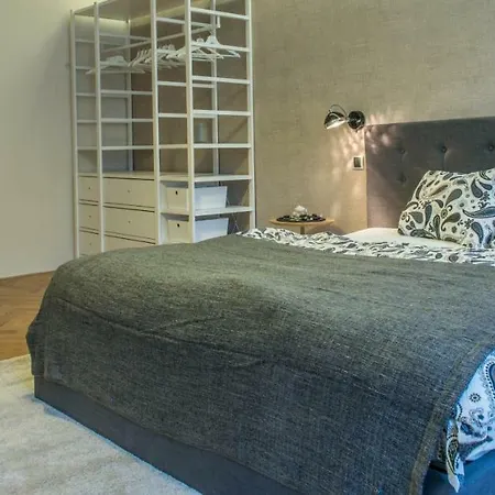 Exclusive 3 Bedroom Top-Notch Flat, Great Location Prague Exterior photo