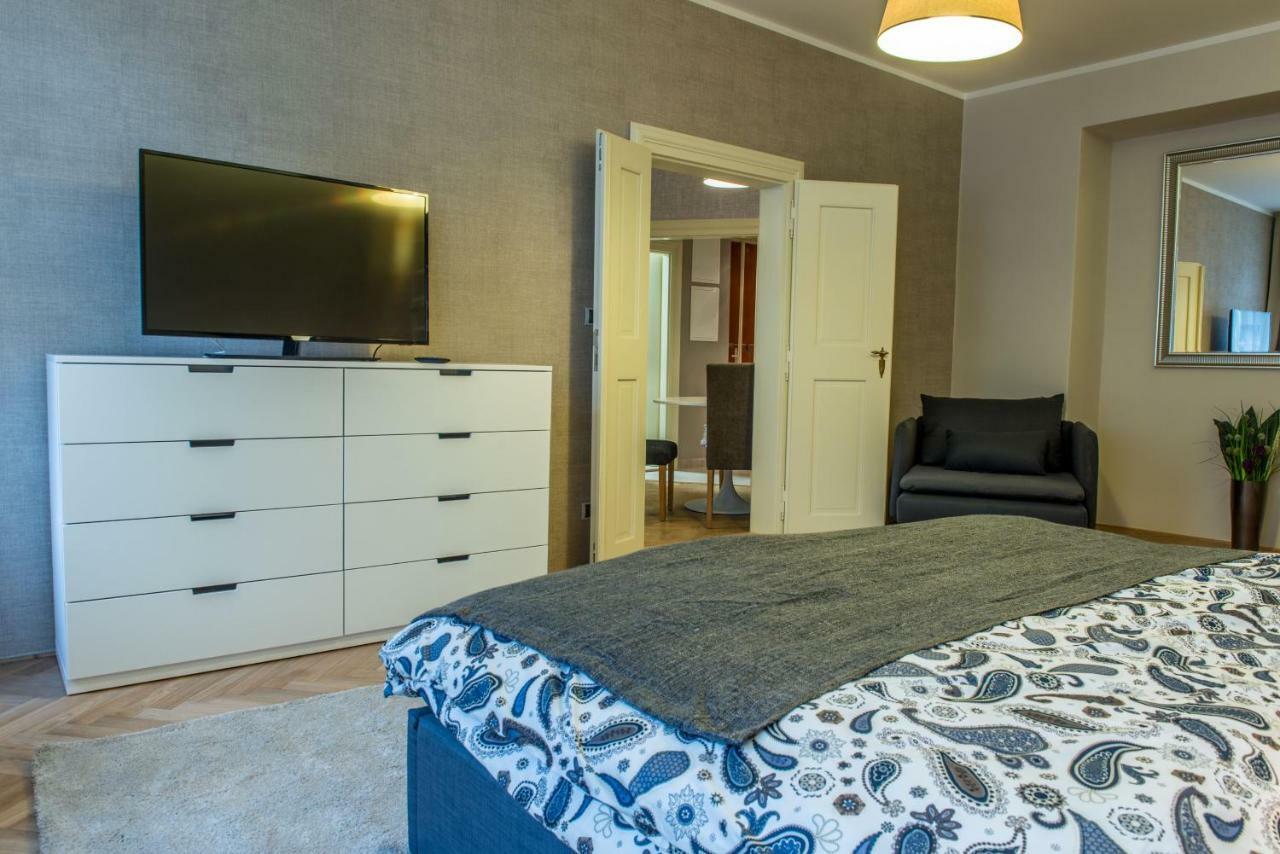 Exclusive 3 Bedroom Top-notch Flat, Great Location * Прага