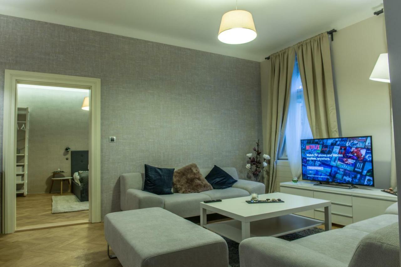 Апартаменты Exclusive 3 Bedroom Top-notch Flat, Great Location Прага