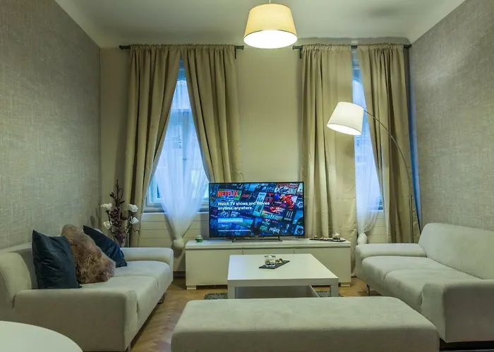 Exclusive 3 Bedroom Top-Notch Flat, Great Location
